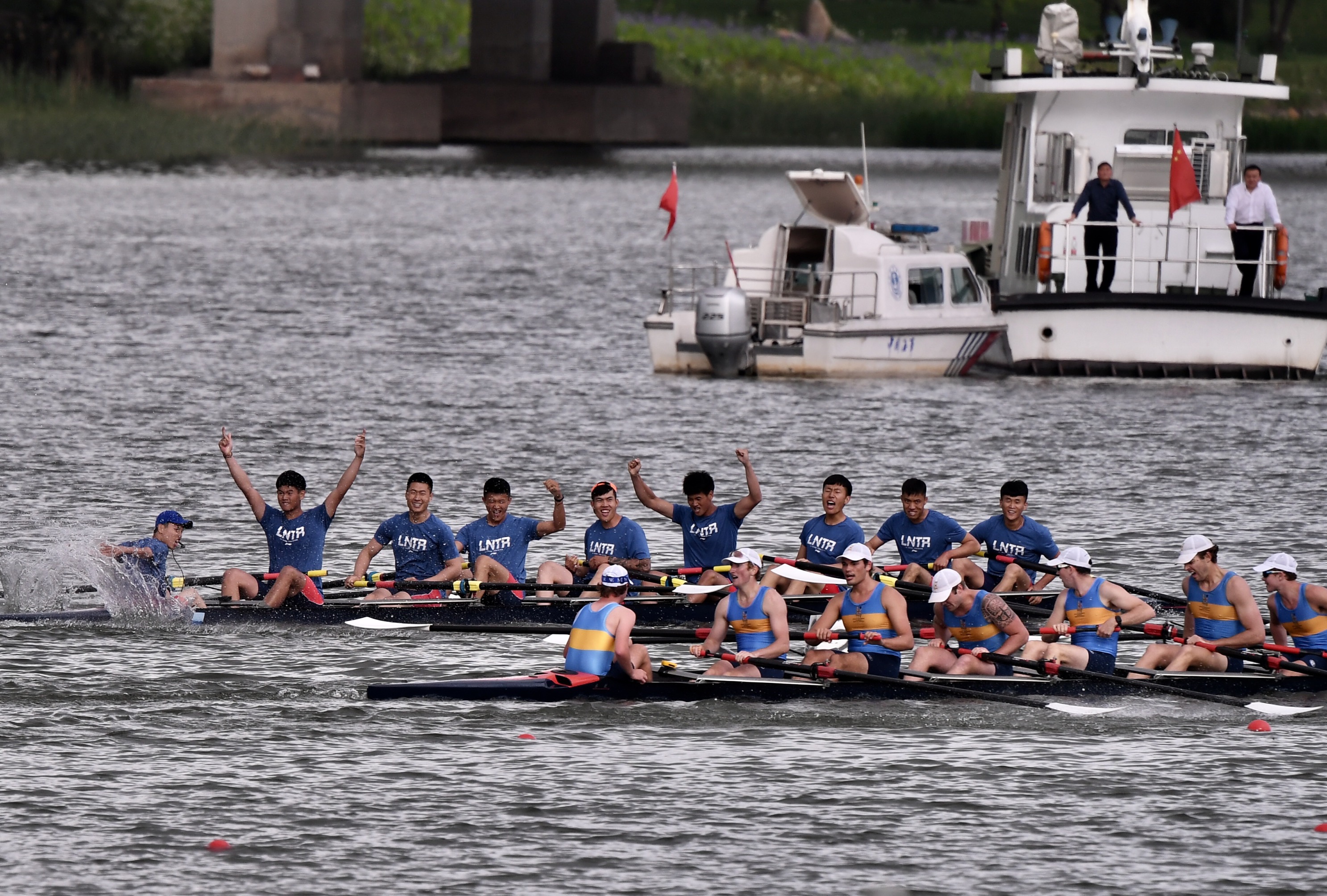 赛艇选手团队协作让人大开眼界 赛艇选手团队协作让人大开眼界