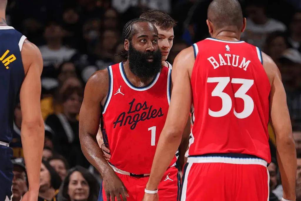 熊猫直播-快船大胜开拓者，连胜达到五场