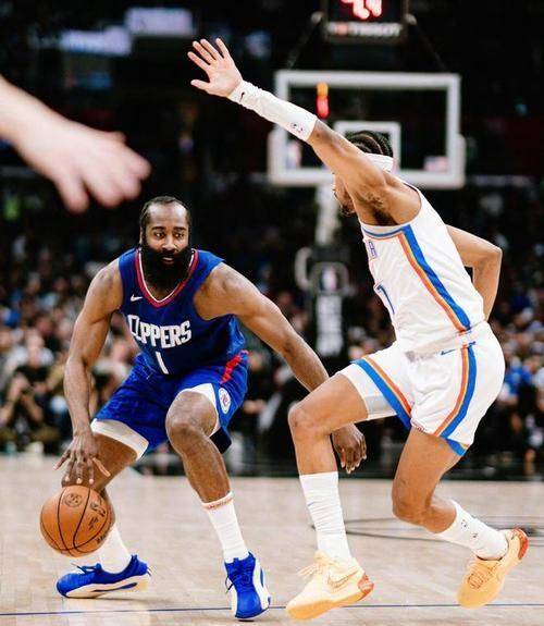 熊猫直播平台-包含快船轻取老鹰，莱昂纳德砍下27分助球队取胜的词条