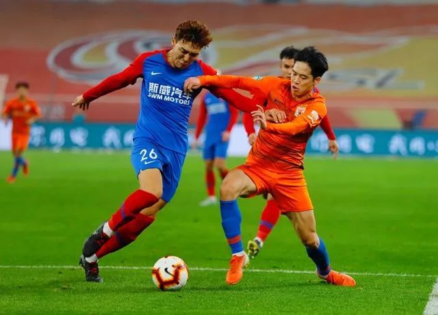 山东鲁能客场大胜重庆斯威,继续领跑积分 山东鲁能客场大胜重庆斯威,继续领跑积分