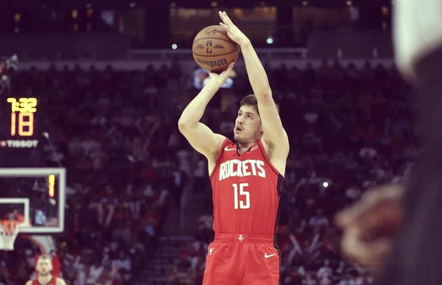 关于火箭主帅因伤离场，球队面临挑战的信息