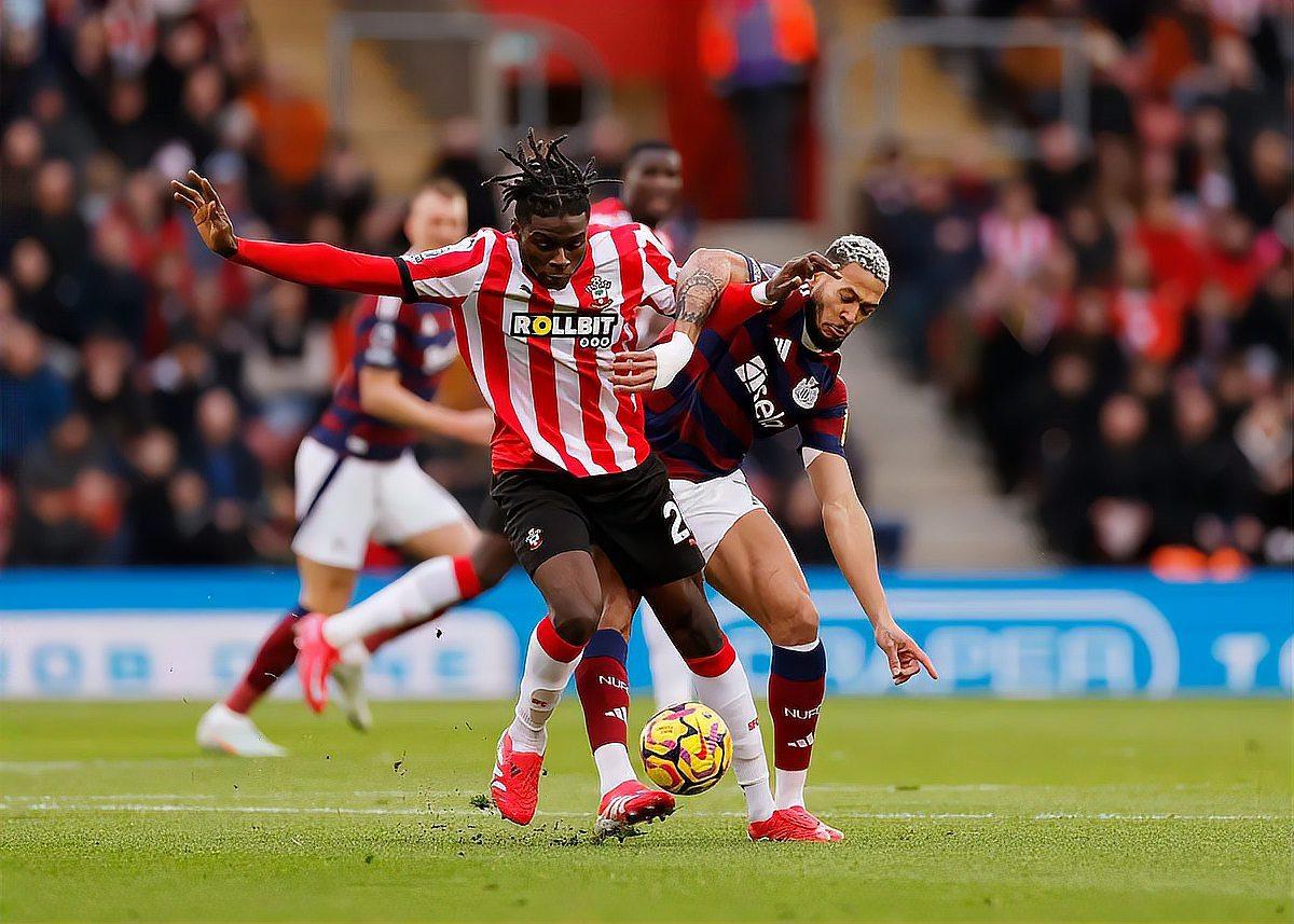 熊猫体育app-南安普顿主场大胜对手，排名逐渐升高