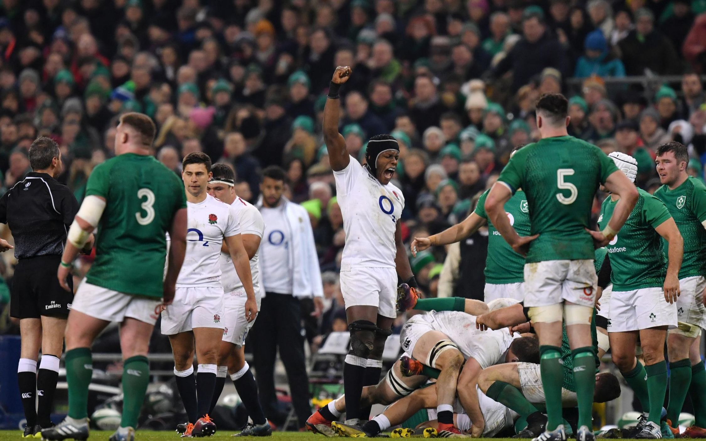 熊猫体育中国App-德国客场挑战英格兰，硝烟弥漫战火不断